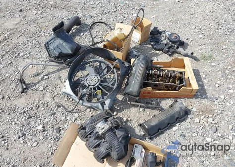 2004 Jeep Liberty Limited Edition z USA, uszkodzony, nr VIN 1J4GL58K34W144955